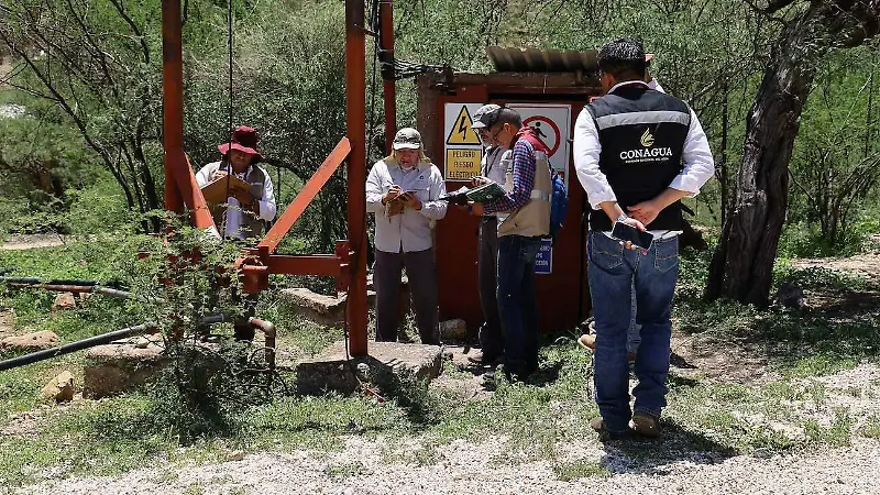 Clausura la Conagua 5 pozos en una mina de Indé